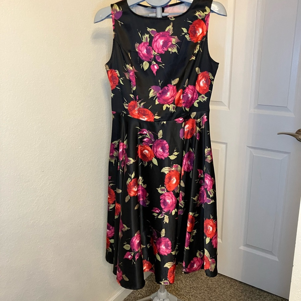 Floral Sleeveless Dress - Black, Red, Pink